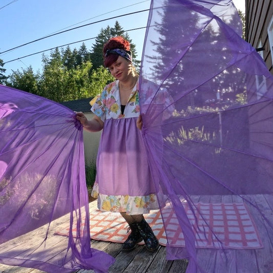 Lilac Poly-Chiffon Fishbone Fans