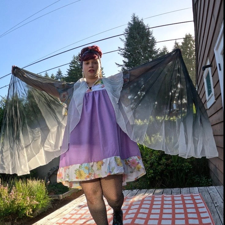 Black & White Poly-Chiffon Fishbone Fans